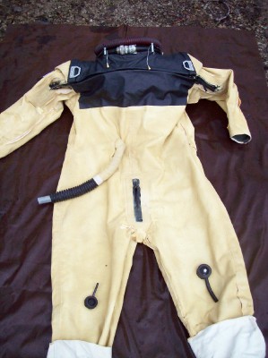 Bossk's Windak flight suit front