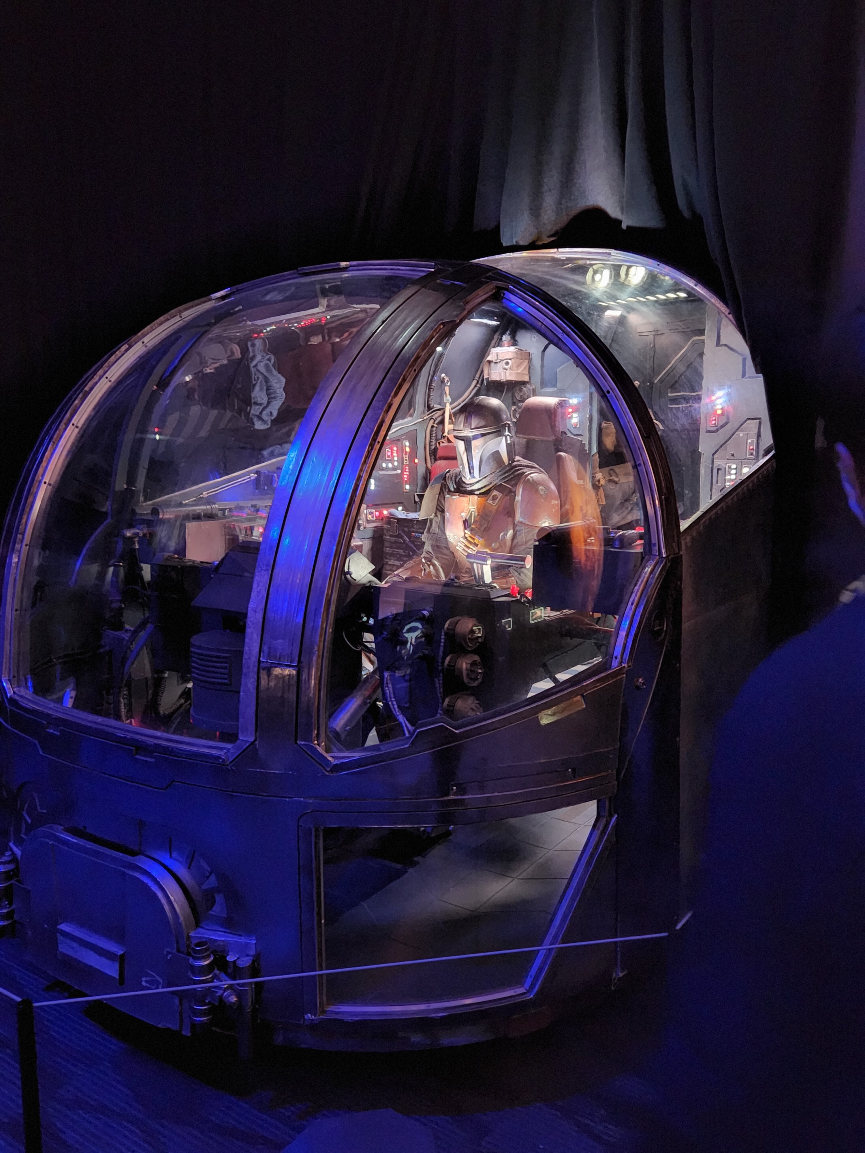 Razor Crest Cockpit Display 22.jpg