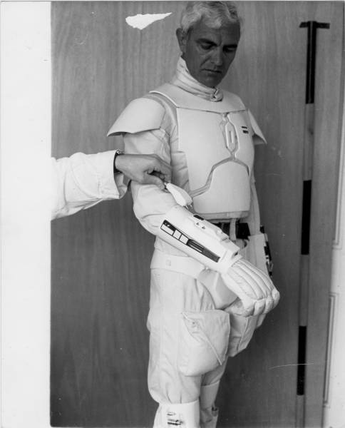 Boba-Fett-Costume-Test-Fitting-05.jpg