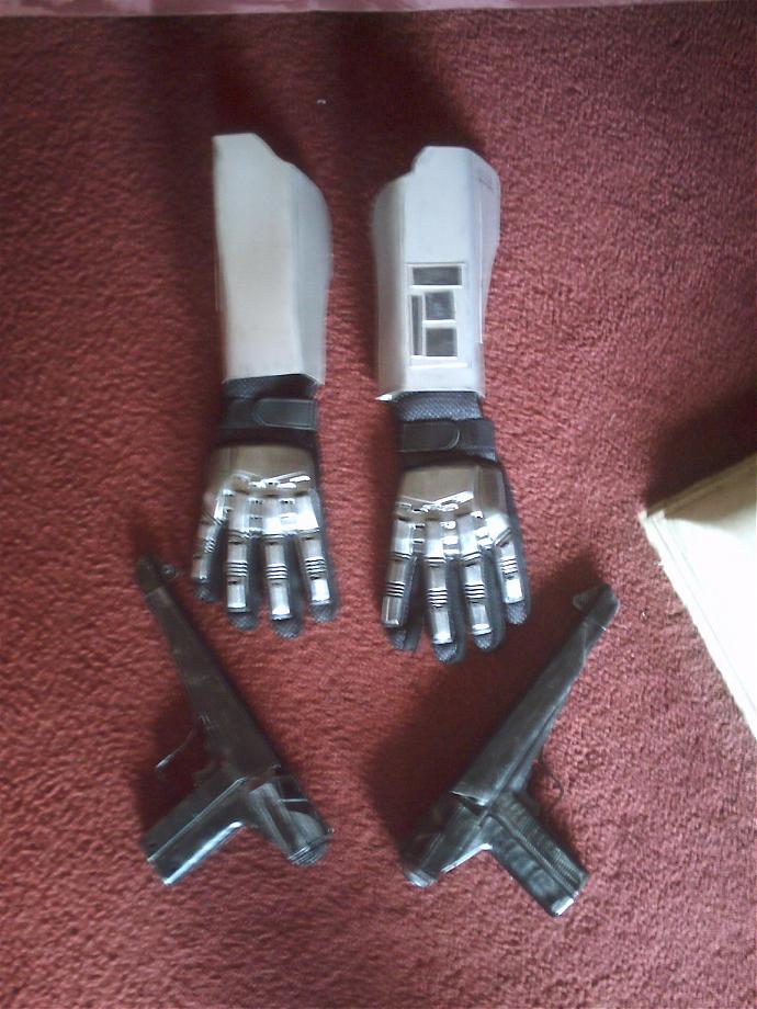 custom gloves,guns and gauntlets.jpg