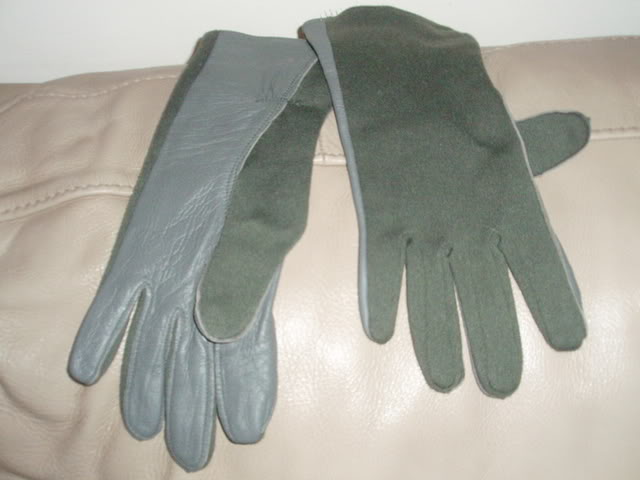 gloves-3.jpg