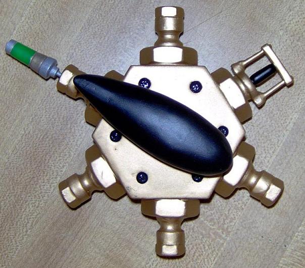 Multi-detonator 007sm.JPG